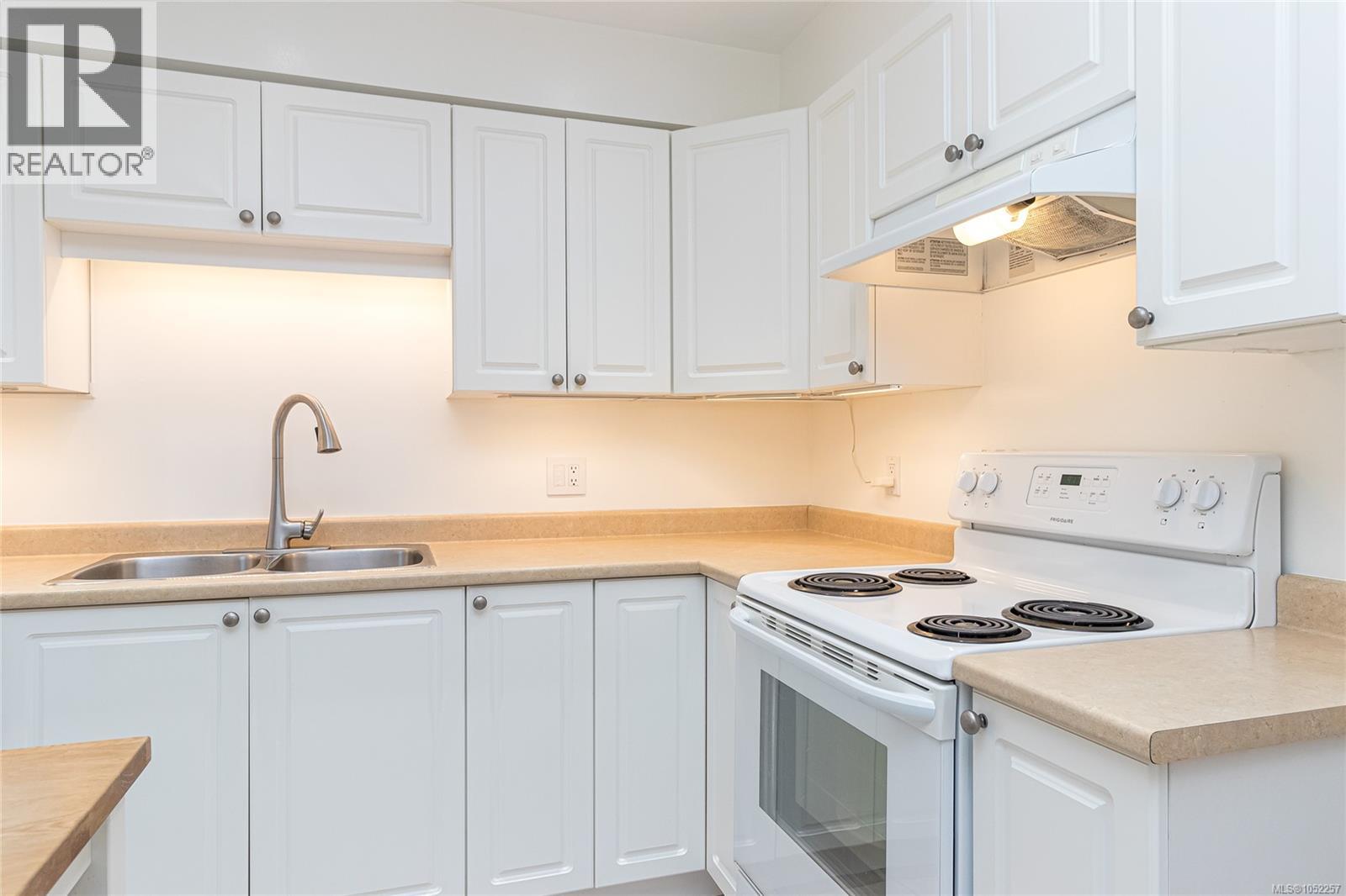#102 2318 James White Blvd - 14