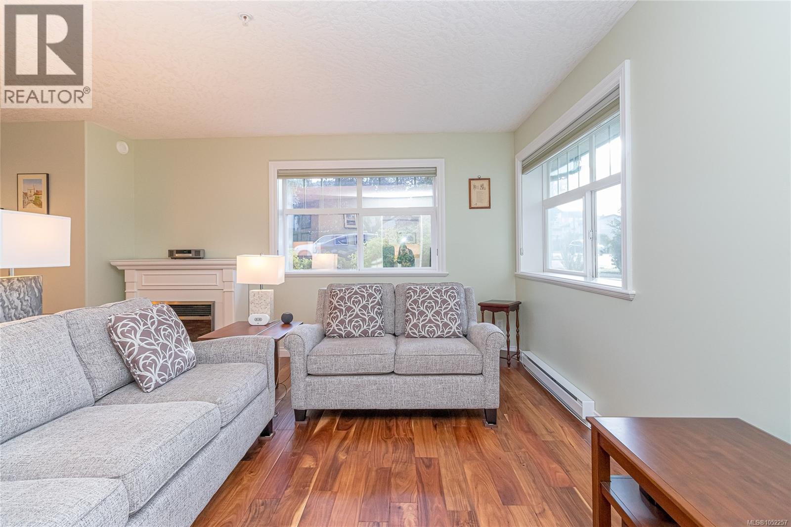 102 2318 James White Boulevard, Sidney