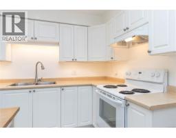102 2318 James White Blvd, Sidney, BC V8L1Z6 Photo 14