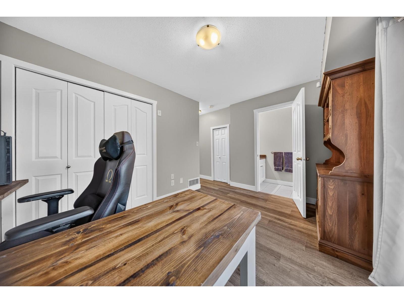 Photo of 4 46538 FIRST AVENUE, Chilliwack Proper East 27