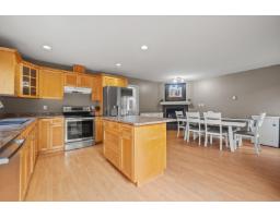 8099 Topper Drive, Mission, BC V2V7A8 Photo 11