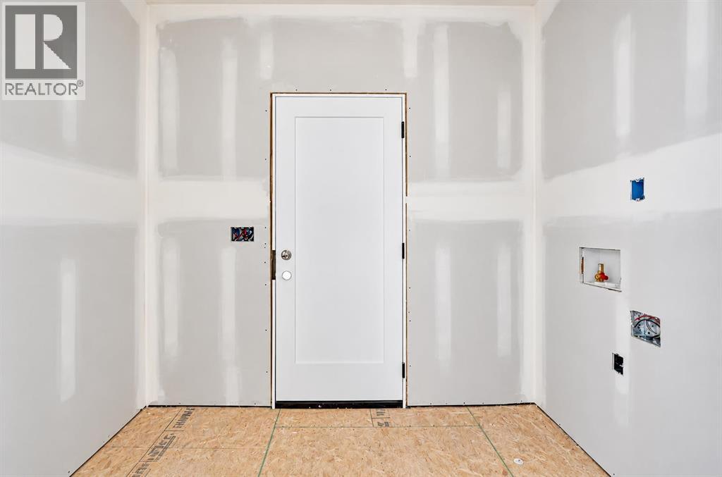 304 Flare Avenue SW, photo 16 of 26