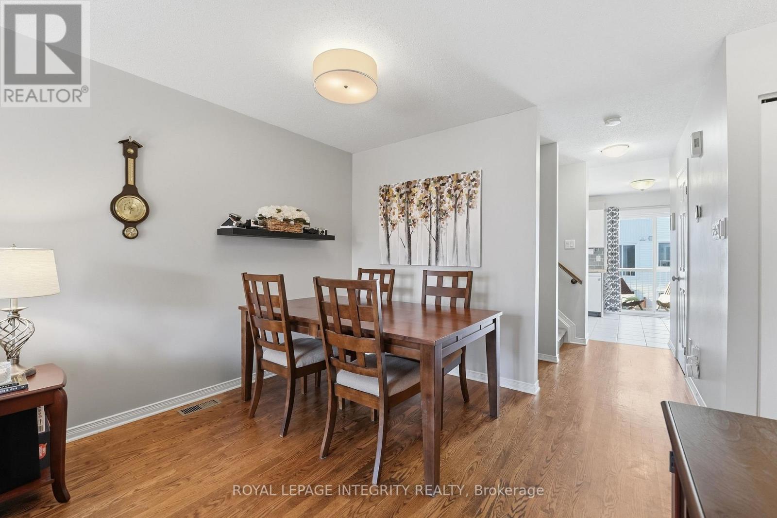 24 Yorkville Street — photo 11