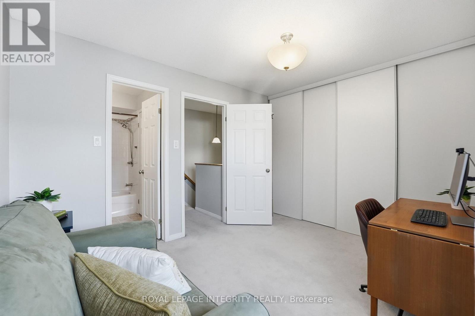 24 Yorkville Street — photo 25