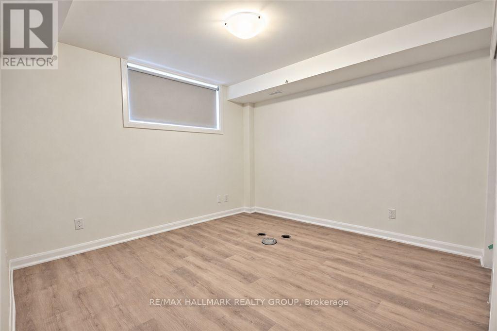 351 Croydon Avenue — photo 10