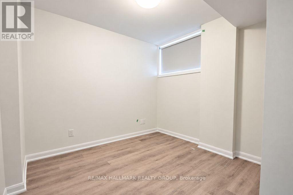 351 Croydon Avenue — photo 12