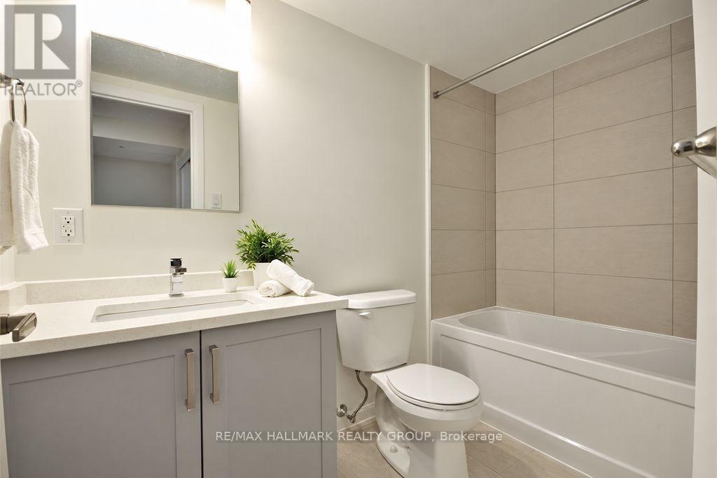 351 Croydon Avenue — photo 8