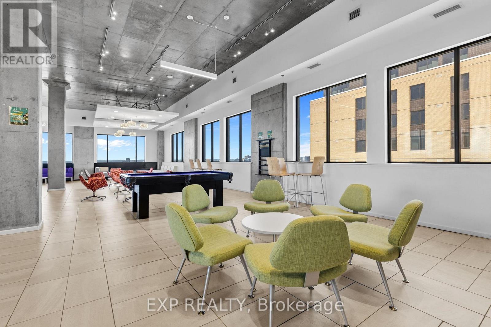 #1009 105 CHAMPAGNE AVENUE S - 18