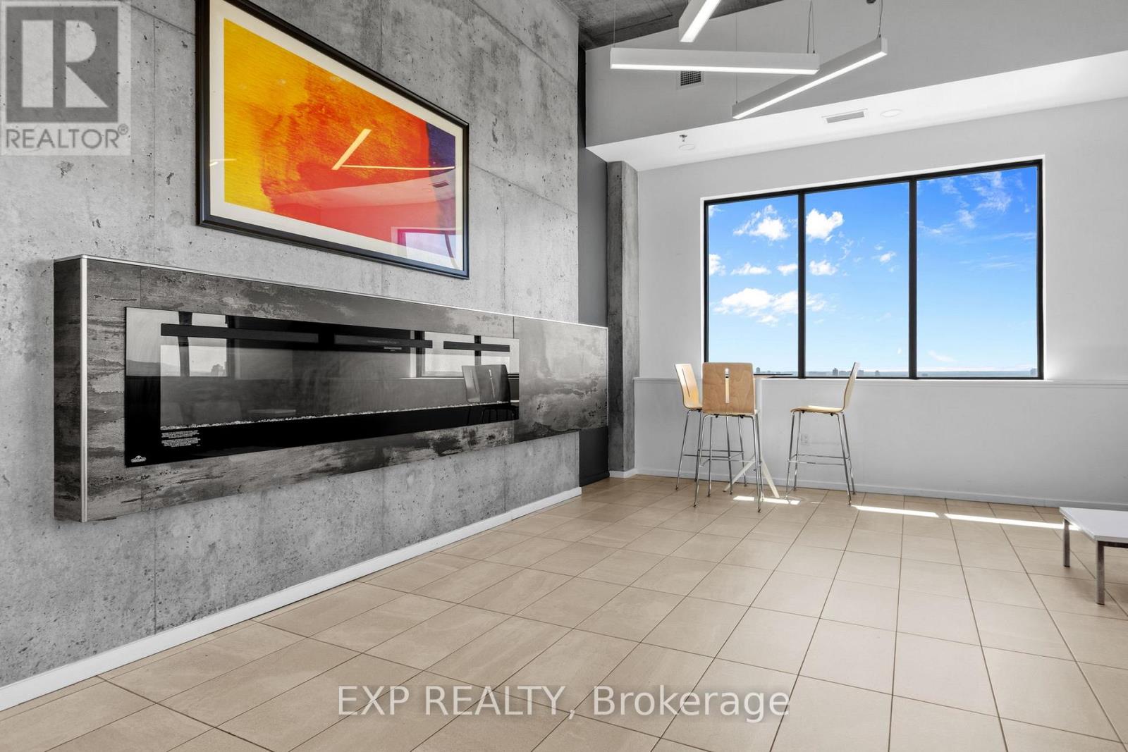 105 Champagne Avenue South — photo 22