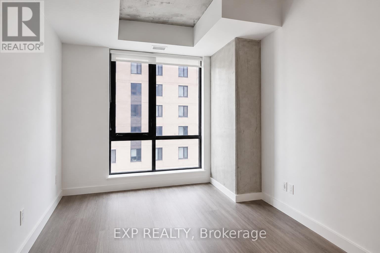 105 Champagne Avenue South — photo 23