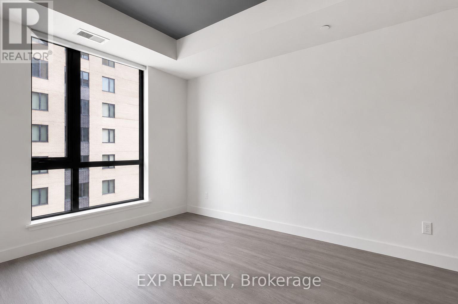 105 Champagne Avenue South — photo 27