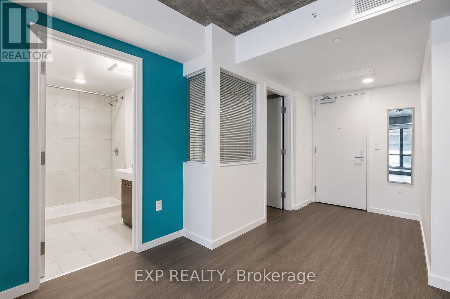105 Champagne Avenue South — photo 30