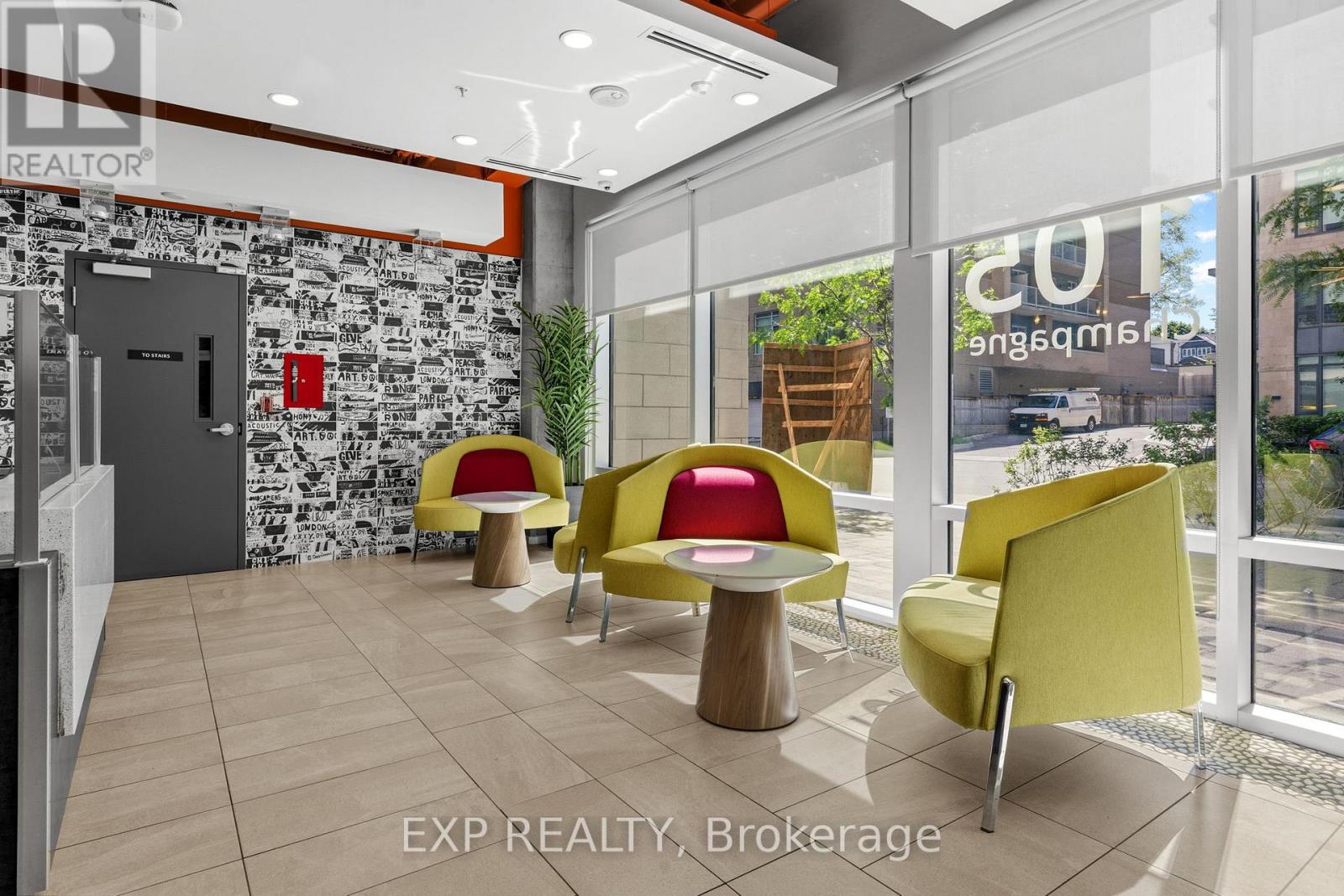 #1009 105 CHAMPAGNE AVENUE S - 4