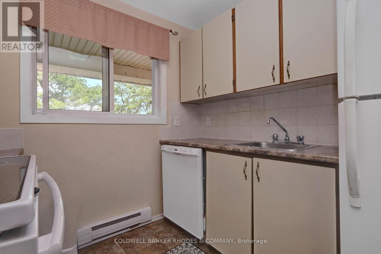 6470 Bilberry Drive — photo 8