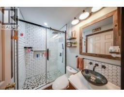 2045 Raspberry Road, Castlegar, BC V1N4T6 Photo 25