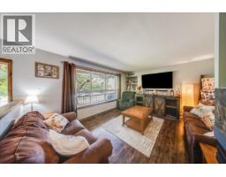 Full bathroom - 2045 Raspberry Road, Castlegar, BC V1N4T6 Photo 8