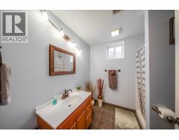 2045 Raspberry Road, Castlegar, BC V1N4T6 Photo 39