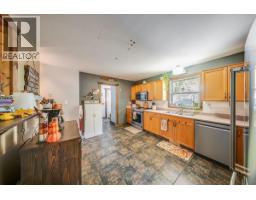 Dining room - 2045 Raspberry Road, Castlegar, BC V1N4T6 Photo 13