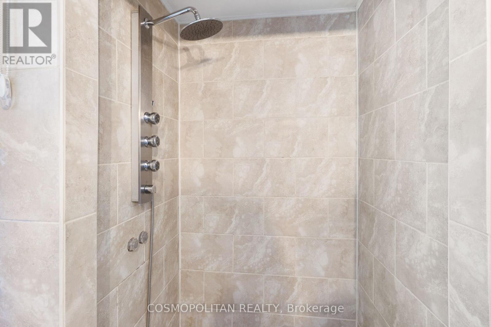 431 Niagara Boulevard — photo 39