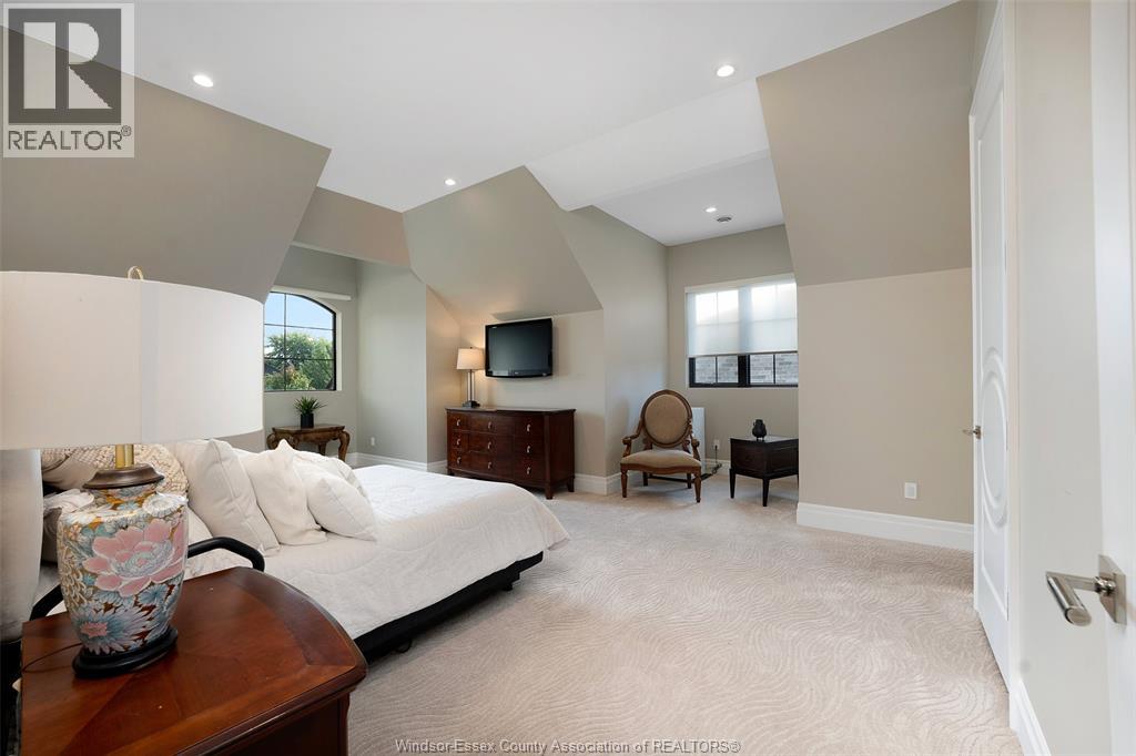 346 Jordan Lane — photo 32
