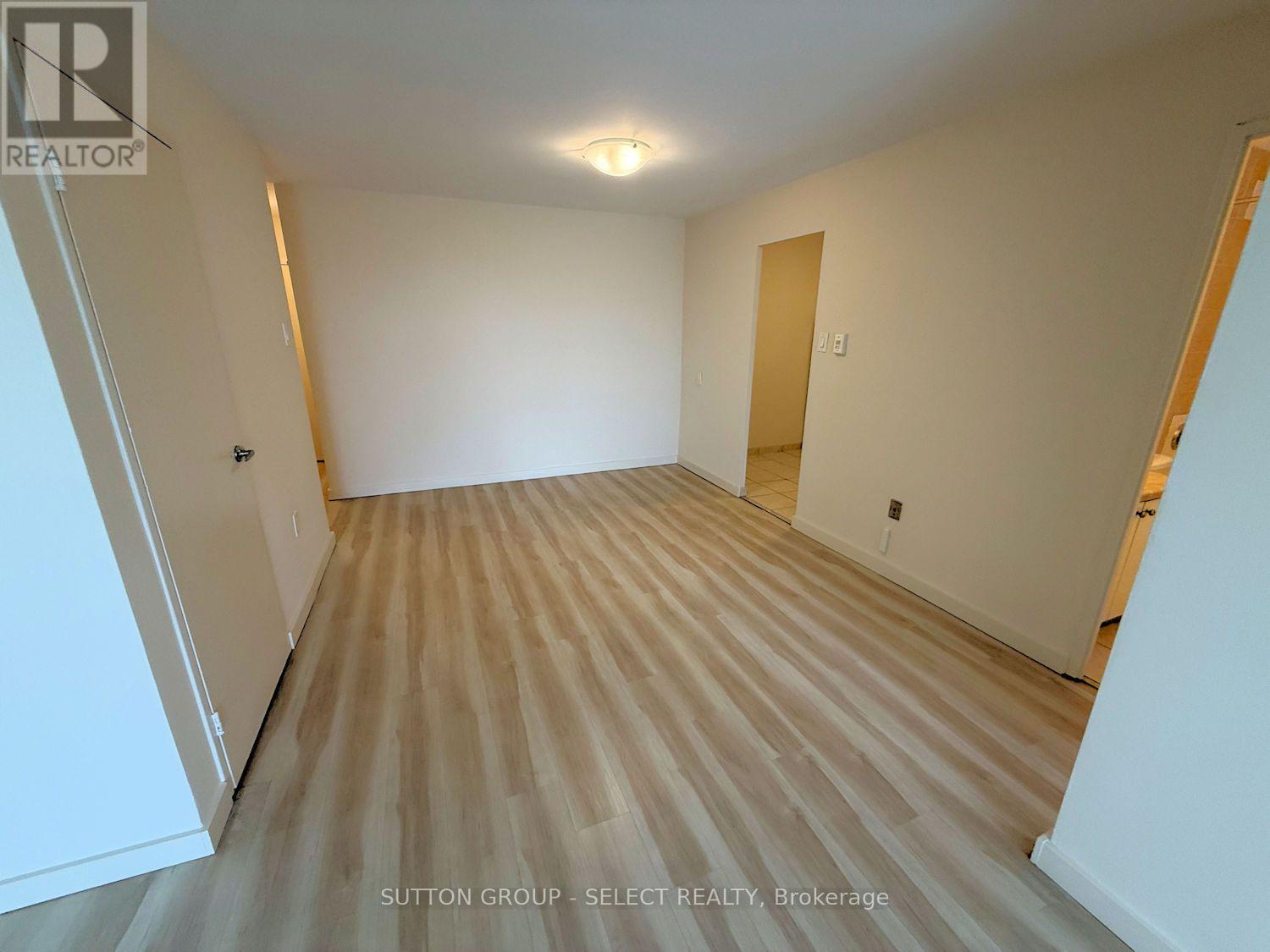 #707 563 MORNINGTON AVENUE - 4