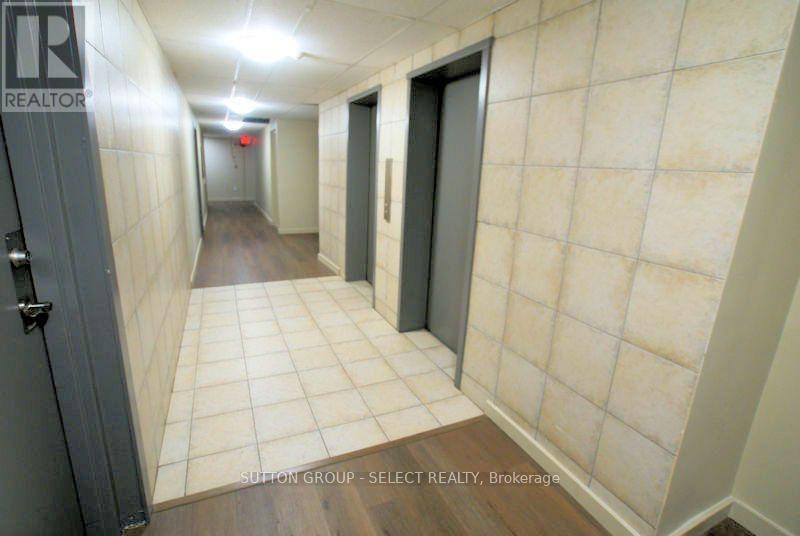 563 Mornington Avenue — photo 16