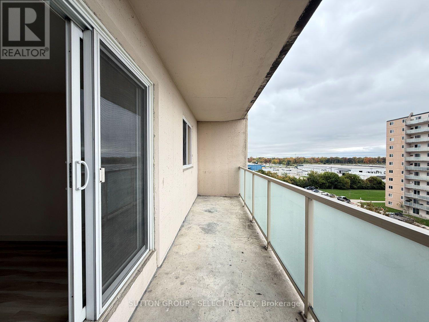 #707 563 MORNINGTON AVENUE - 7