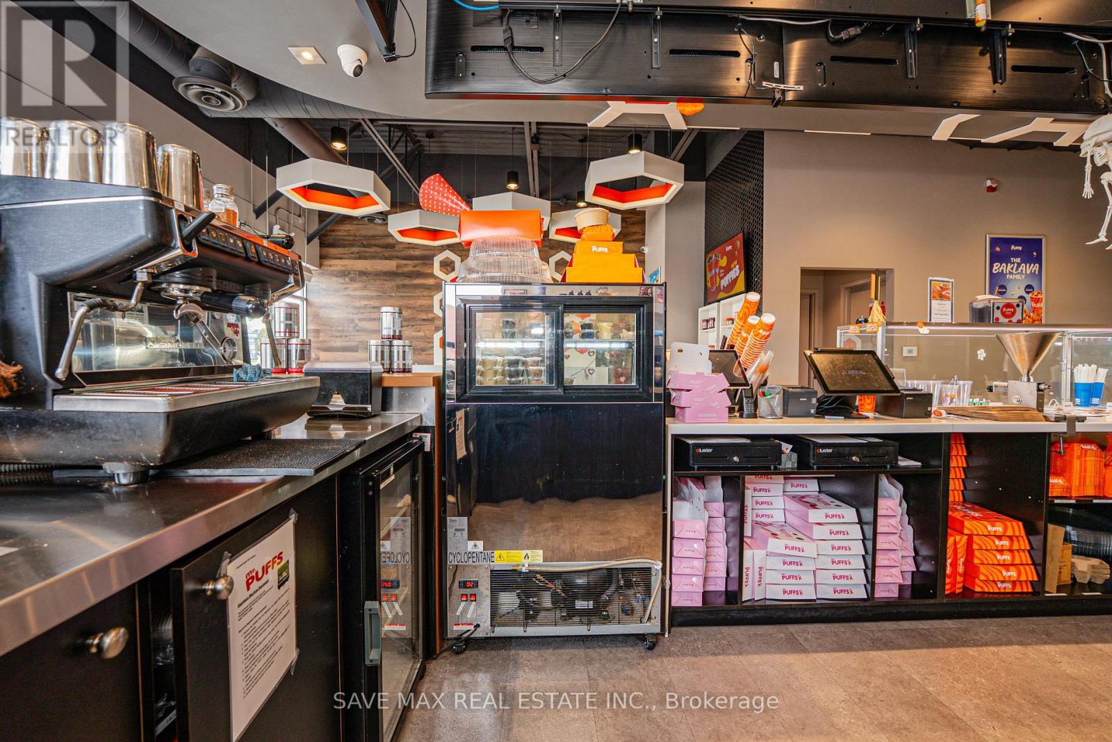 1575 Upper Ottawa Street — photo 11