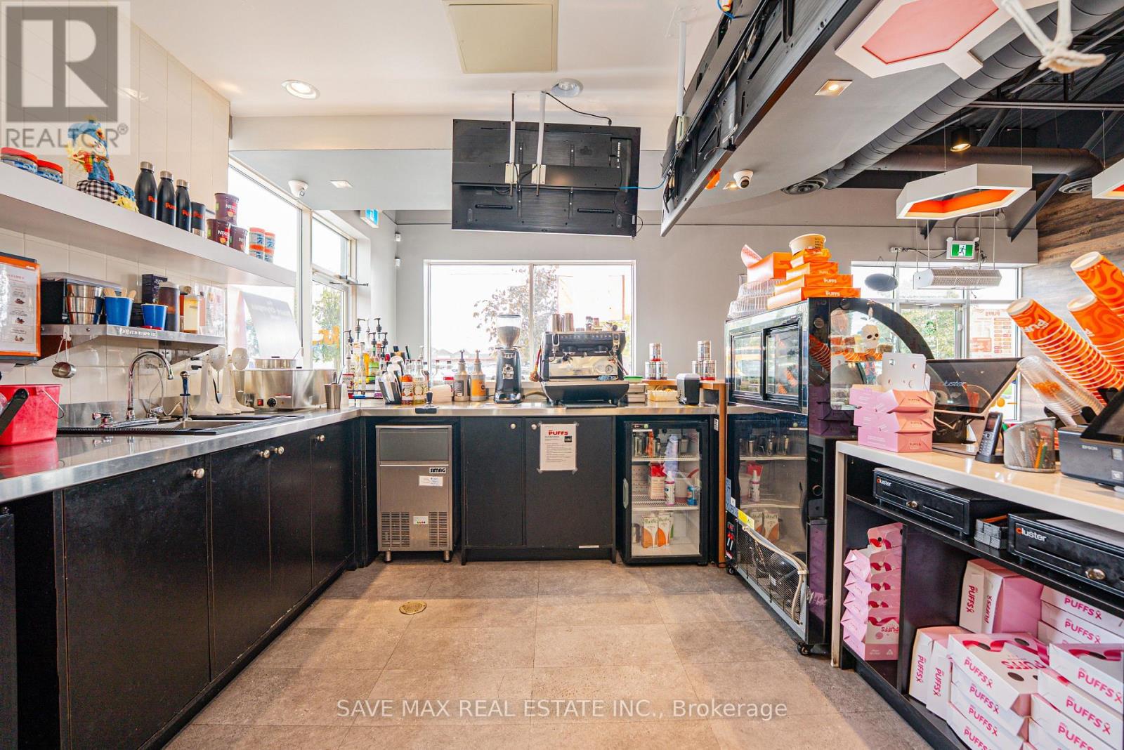 1575 Upper Ottawa Street — photo 12