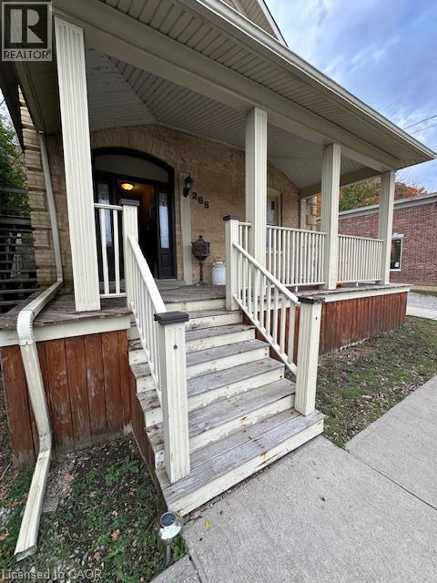 265 AINSLIE Street S — photo 2