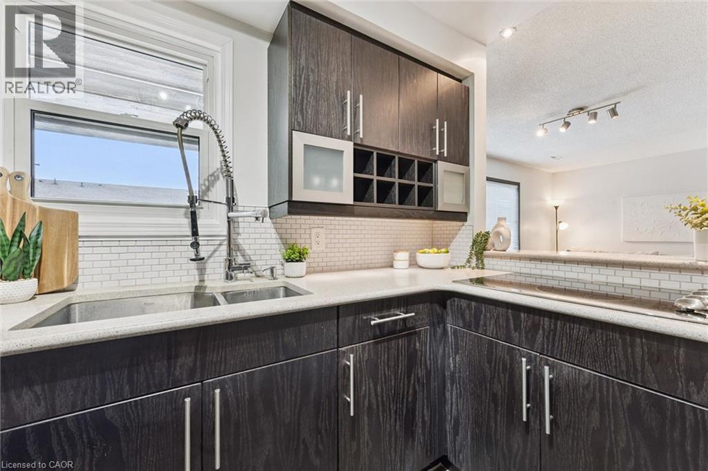 #47 461 BEECHWOOD Place - 11