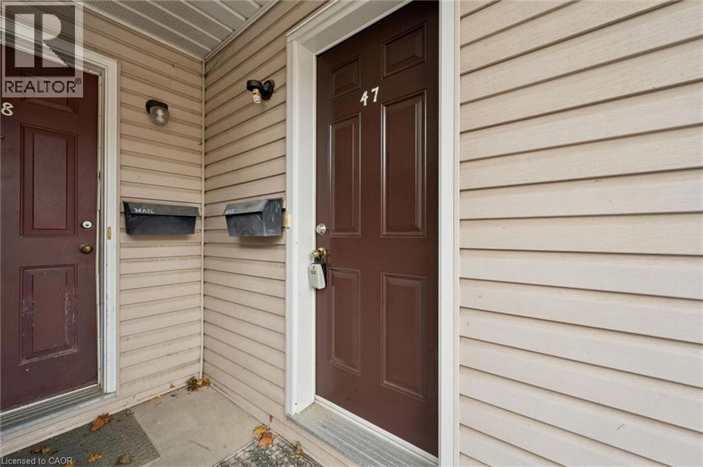 #47 461 BEECHWOOD Place - 3