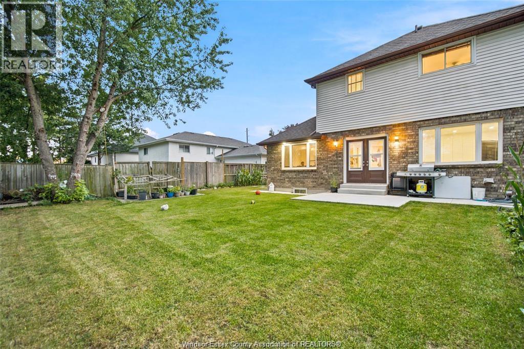 2920 STRAWBERRY DRIVE - 32