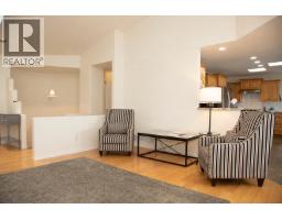 Bedroom - 6519 Sherburn Road, Peachland, BC V0H1X0 Photo 8