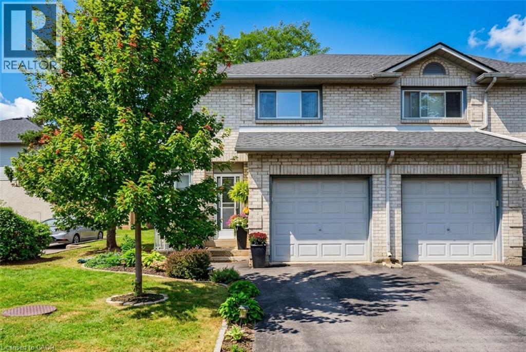 2 Royalwood Court