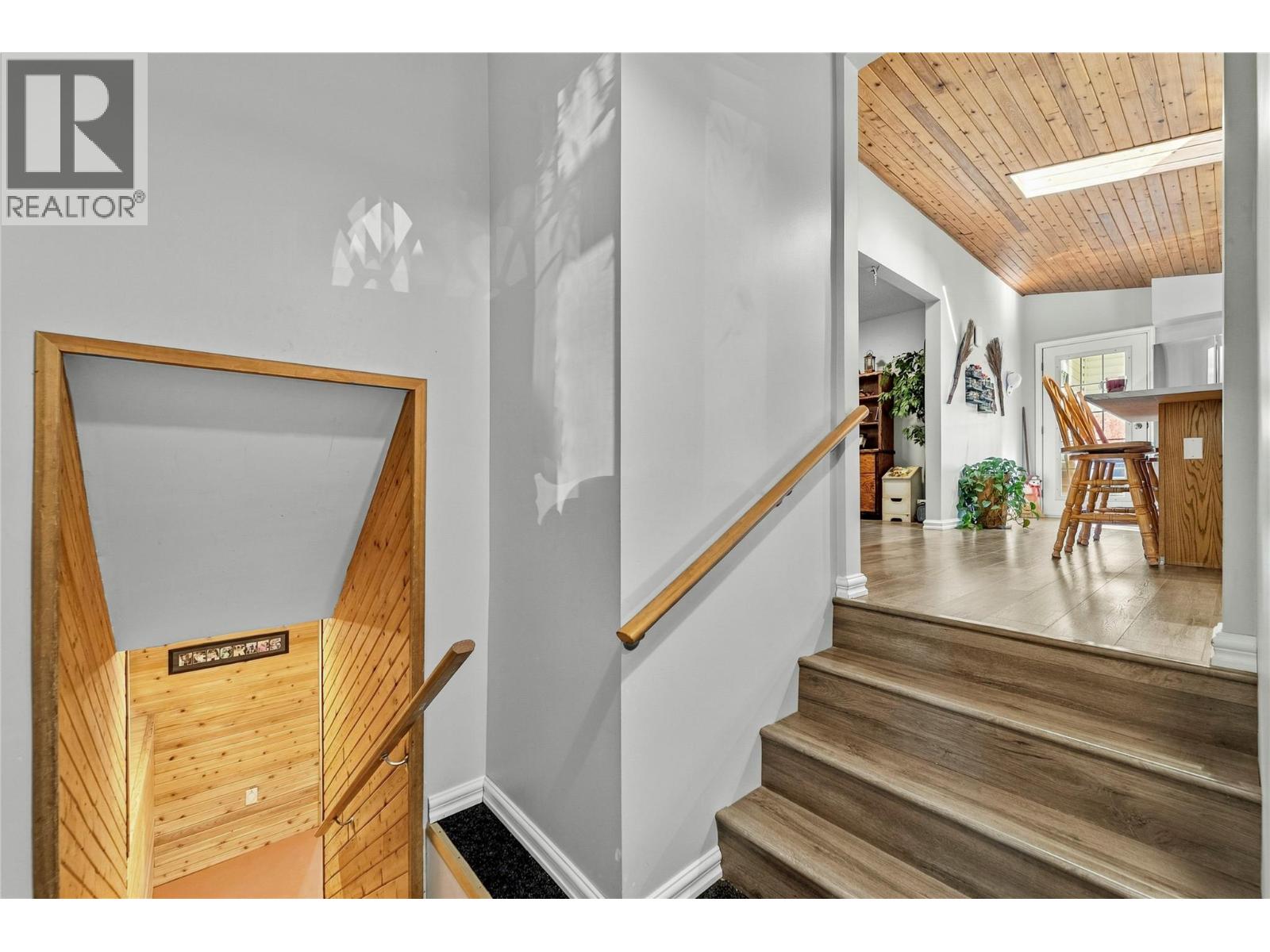1404 WALNUT Avenue - 18