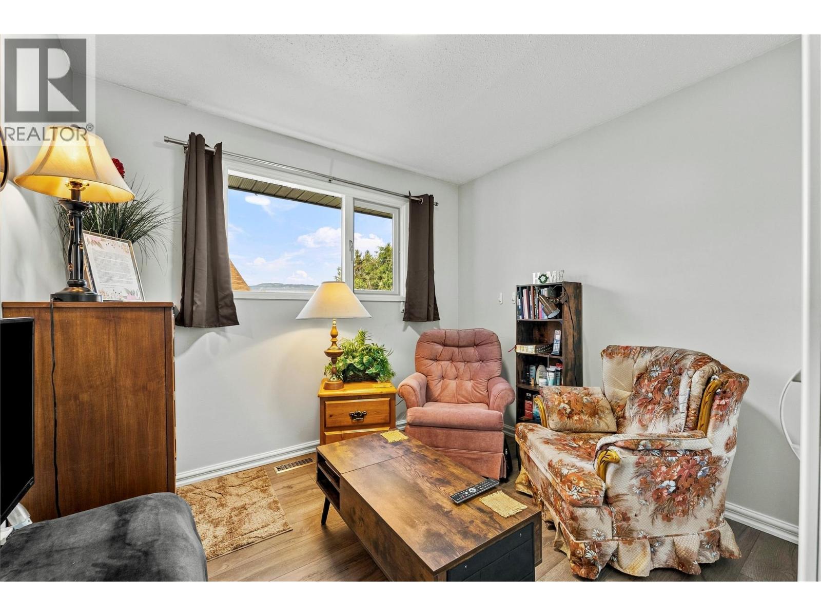 1404 WALNUT Avenue - 15