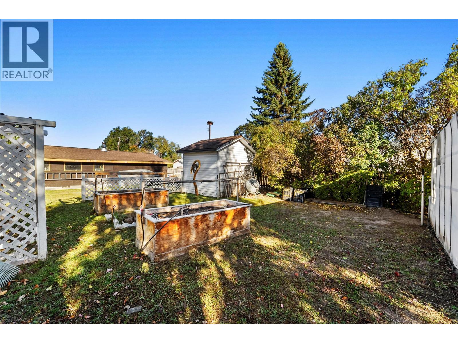 1404 WALNUT Avenue - 37