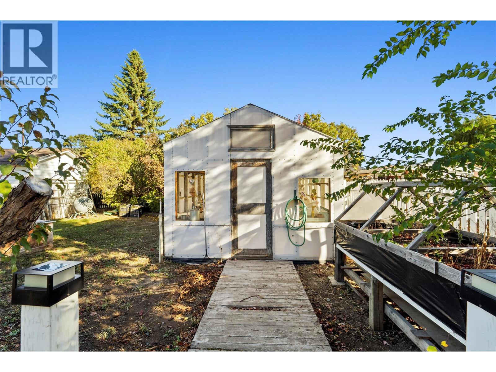 1404 WALNUT Avenue - 38