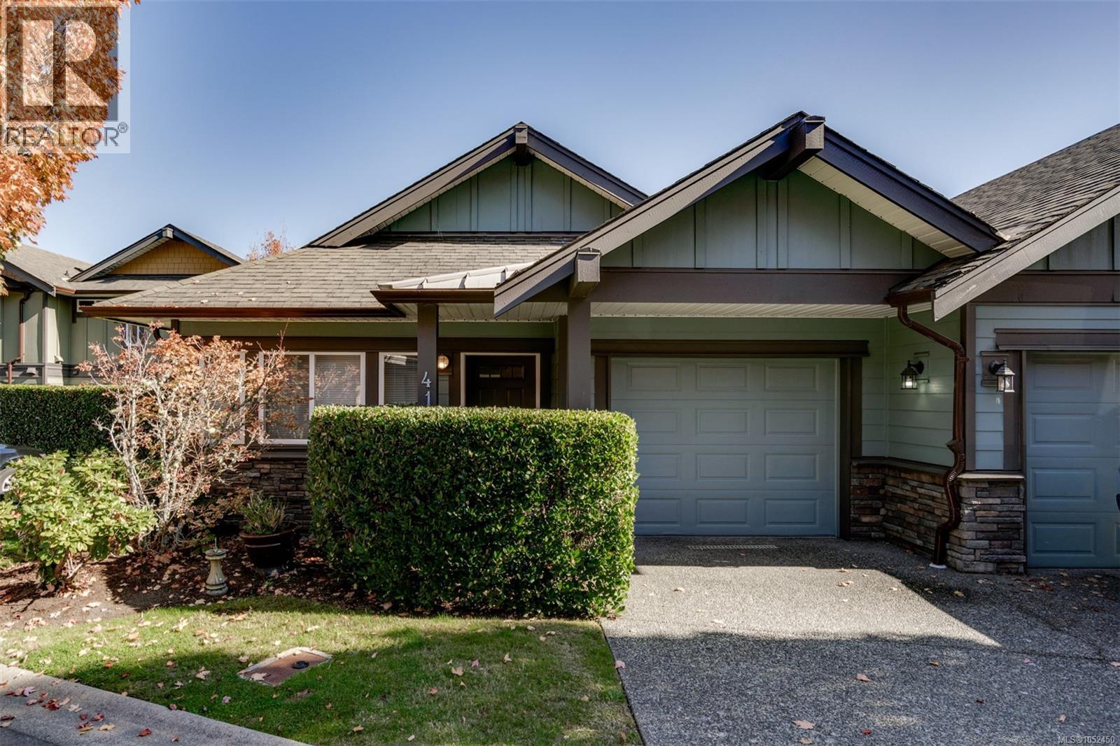 #41 486 Royal Bay Dr - 1