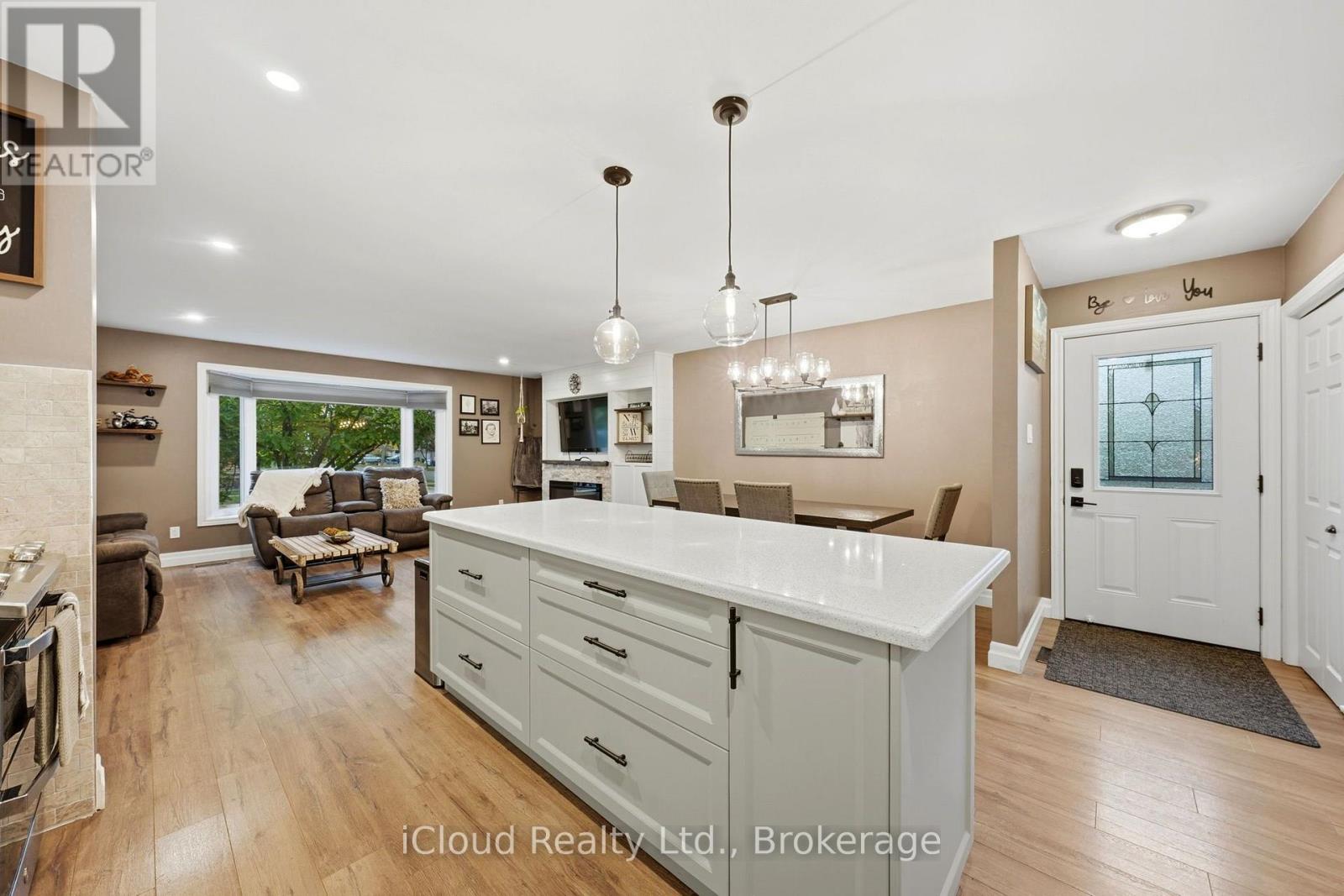 2324 Coldstream Drive, Burlington, ON photo 8