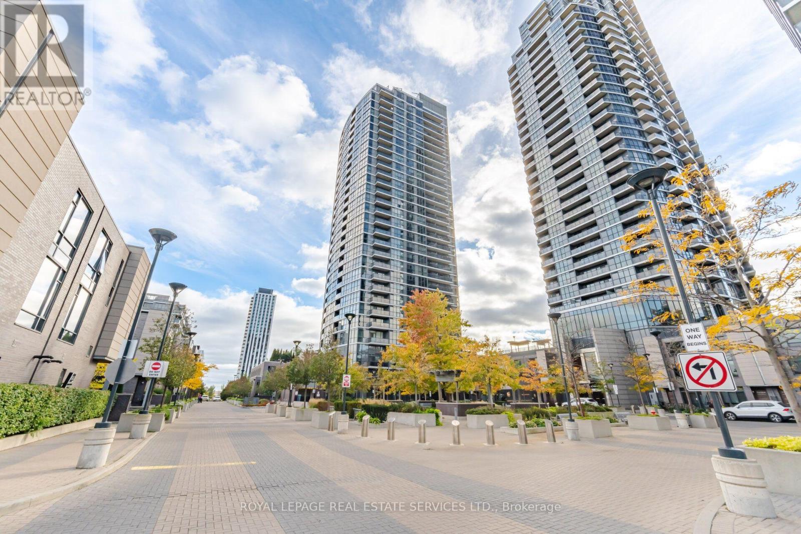 1608- 9 Valhalla Inn Road, Toronto, ON photo 2