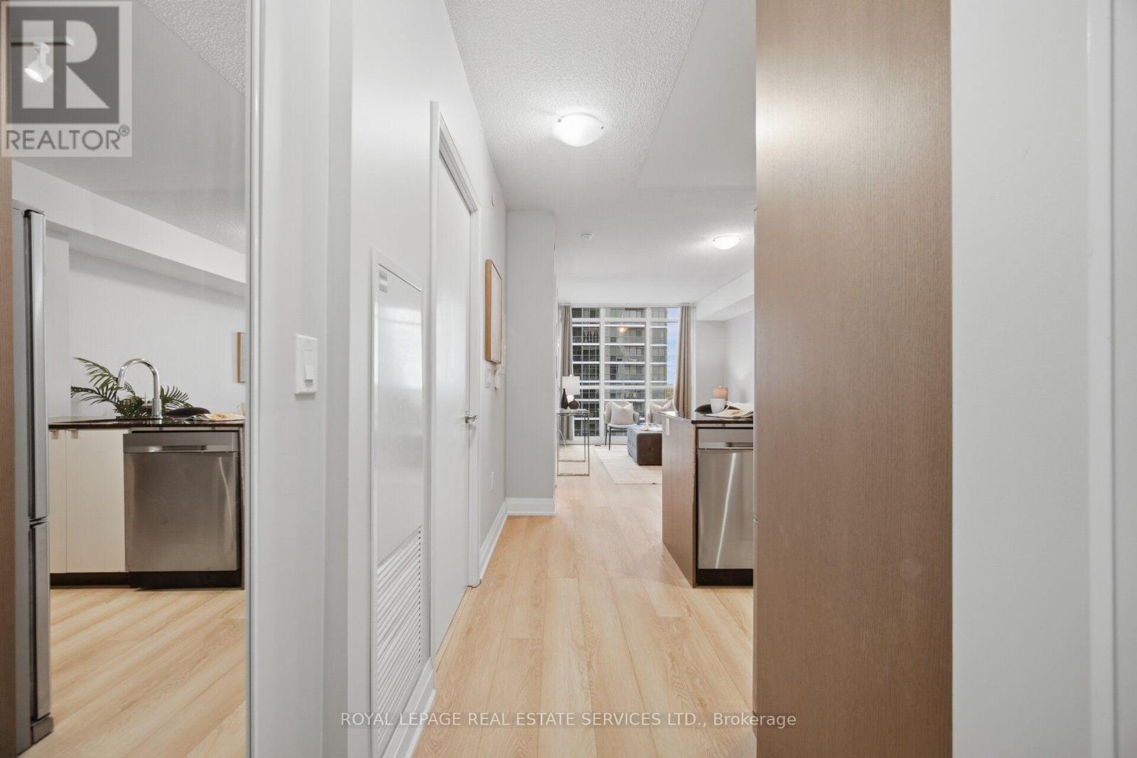 1608- 9 Valhalla Inn Road, Toronto, ON photo 8