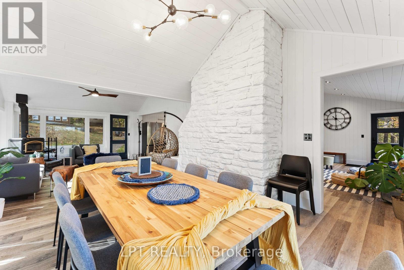 179 Hoths Lane, Huntsville, ON photo 8