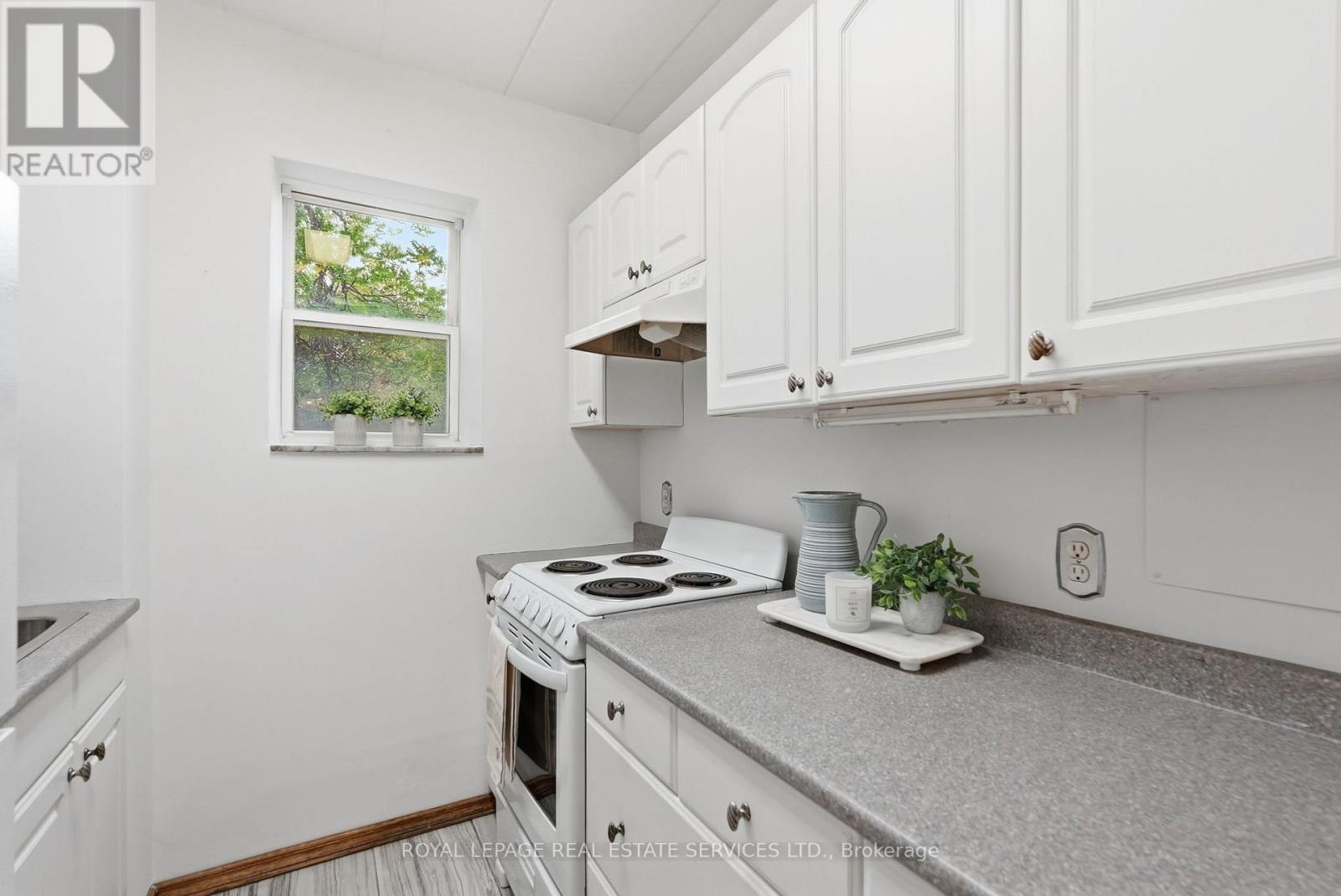 208- 107 St. Joseph's Drive, Hamilton, ON photo 13