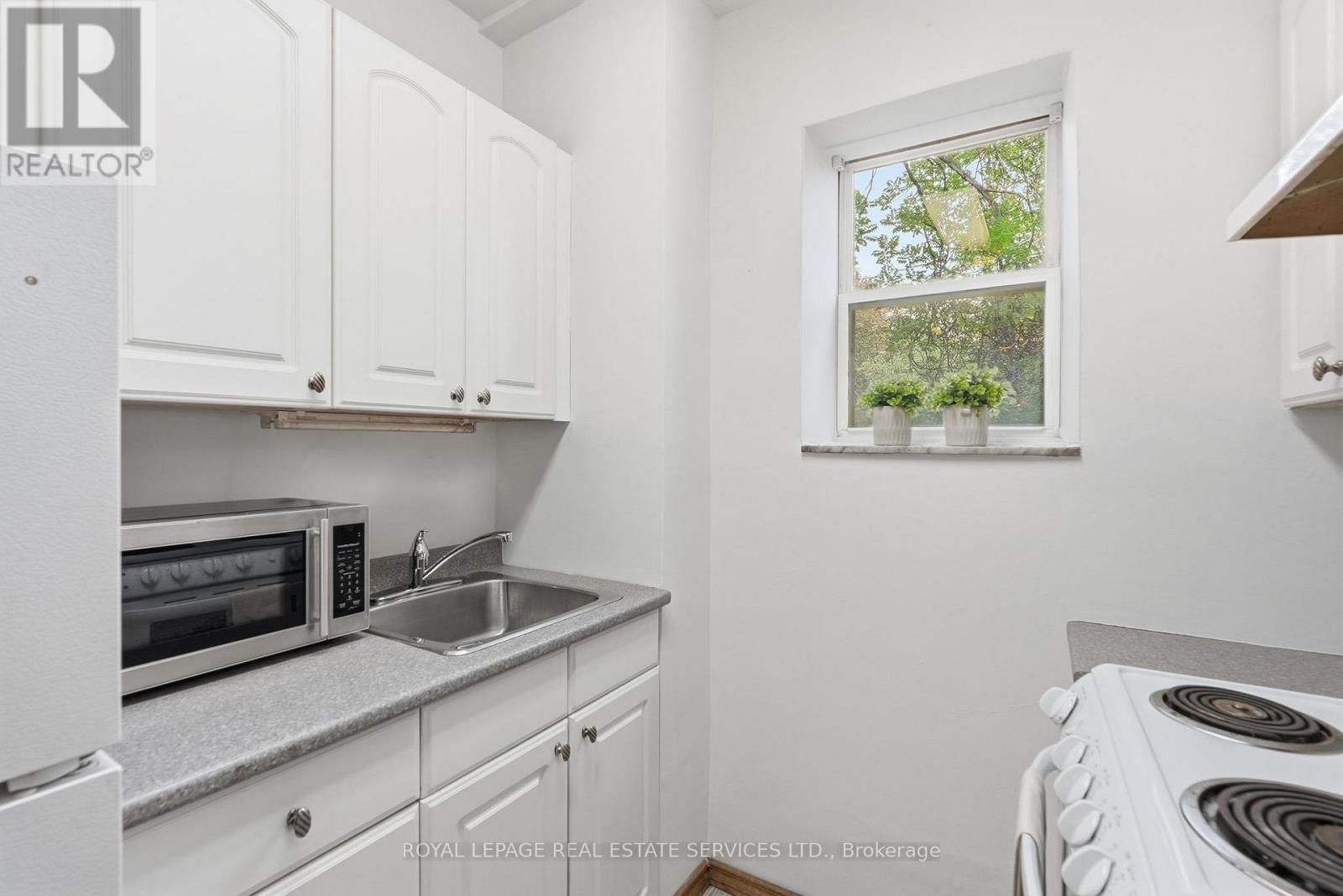 208- 107 St. Joseph's Drive, Hamilton, ON photo 15