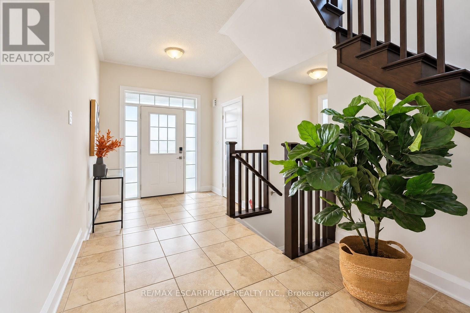 584 Blair Creek Drive, Kitchener, ON photo 4