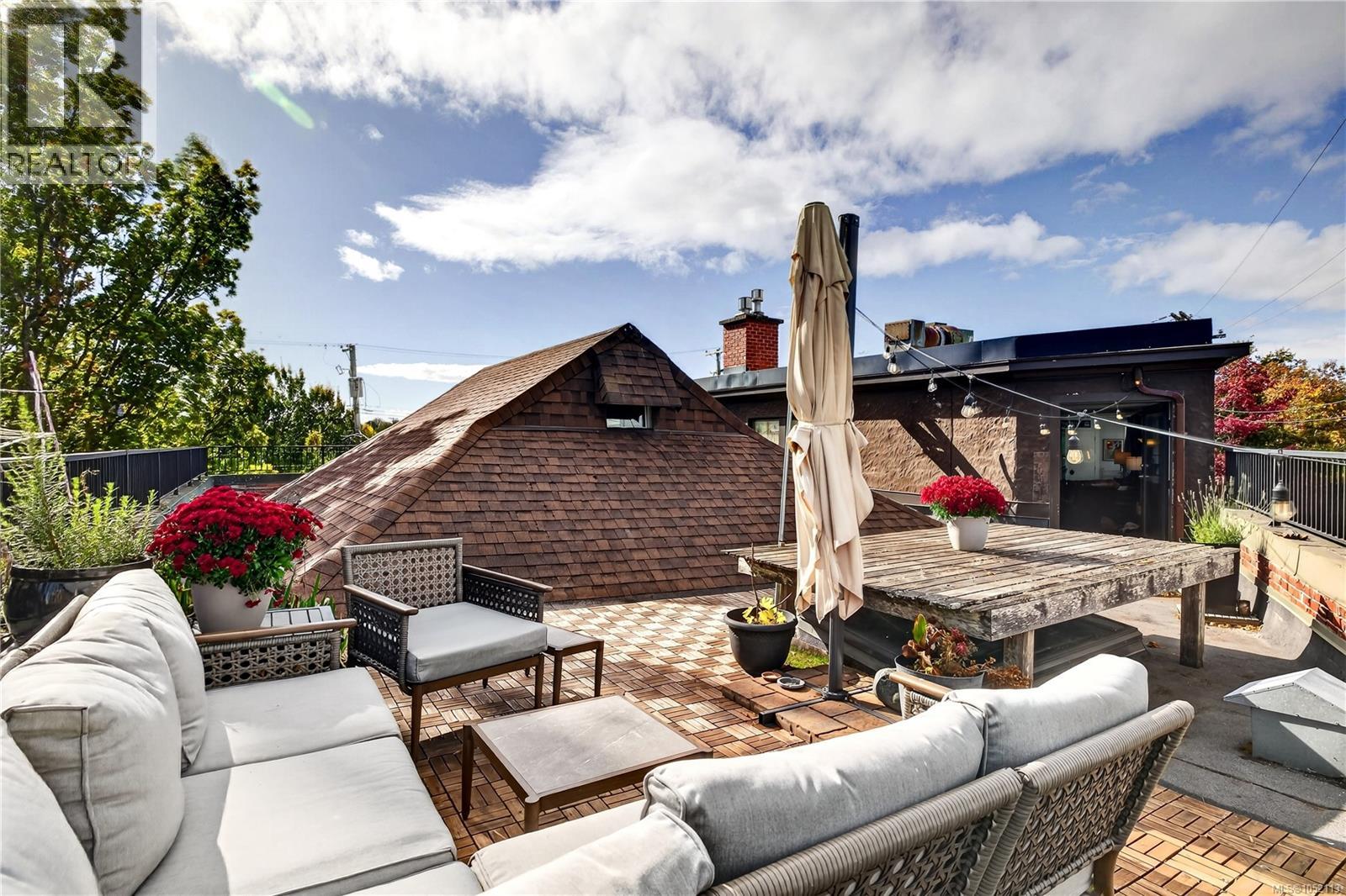106 Superior St, Victoria - Image 1