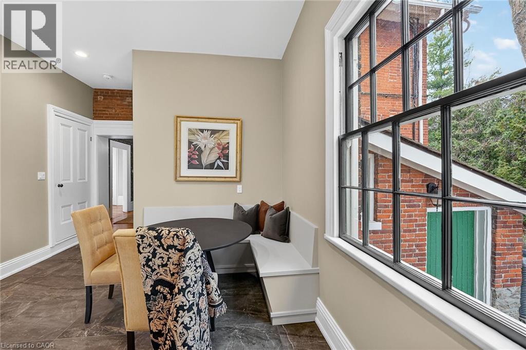 262 Main Street West — photo 15