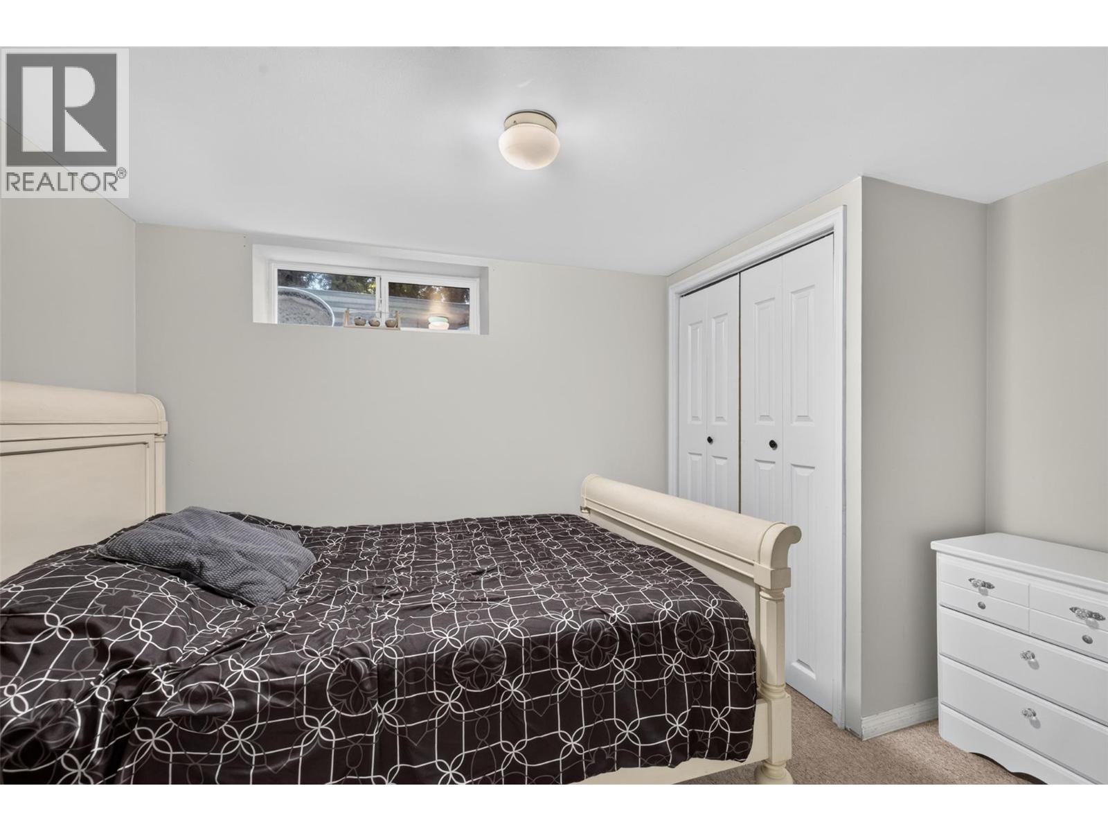 10 1853 Edgehill Avenue, Kelowna